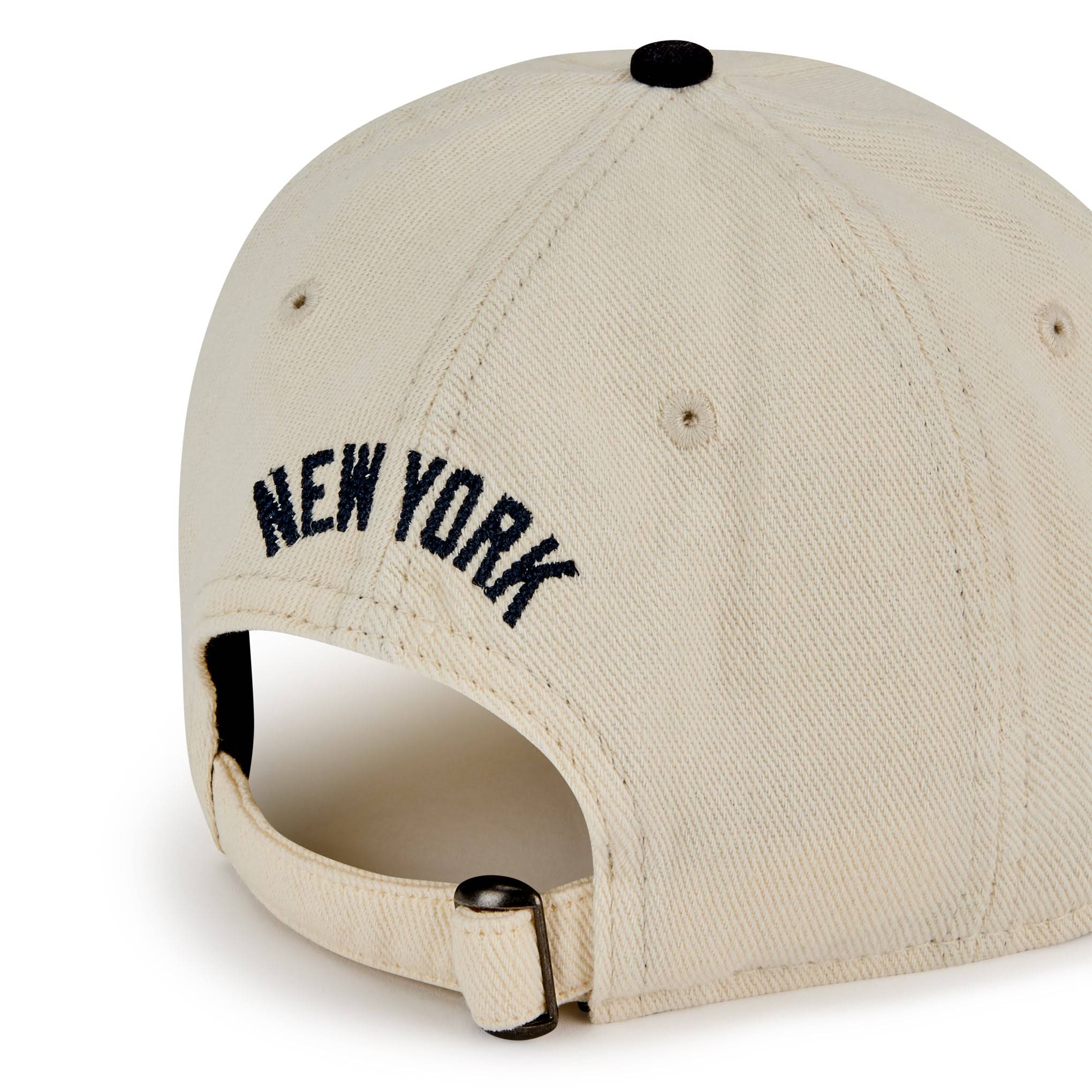MoMA NY Yankees Retro Crown 9FIFTY Adjustable Baseball Cap