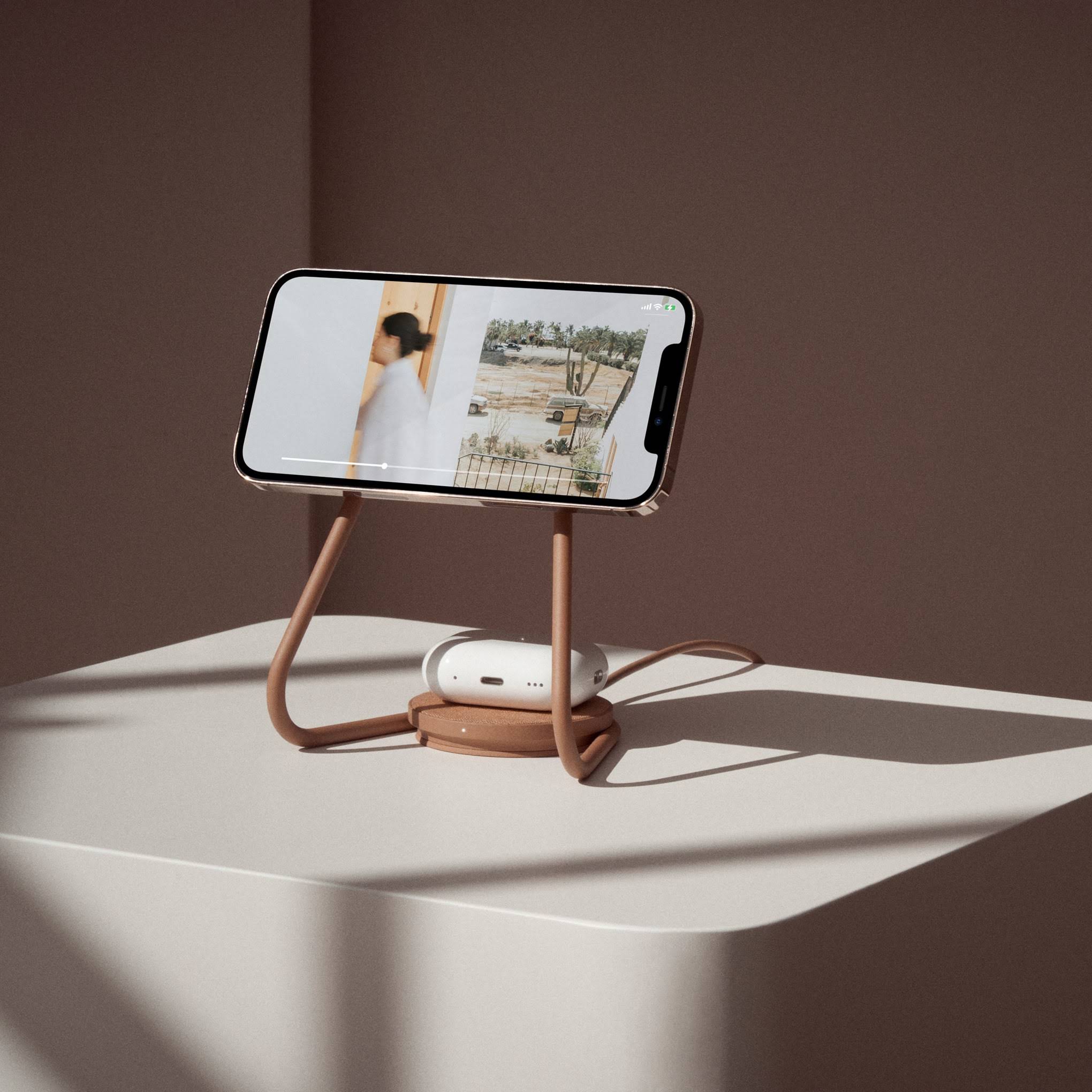Courant Mag2 iPhone Charging Stand